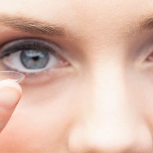 Infecção nos olhos por lentes de contato