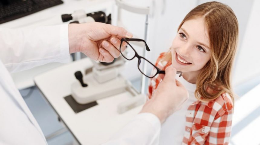 Entenda porque apenas o médico oftalmologista pode avaliar a saúde ocular