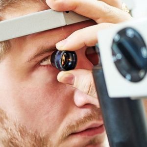 Exame de fundo de olho pode diagnosticar doenças sistêmicas como a hipertensão